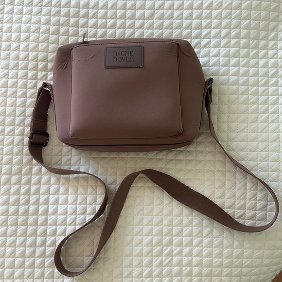Dagne Dover Micah Crossbody Dune - Picture 1 of 8
